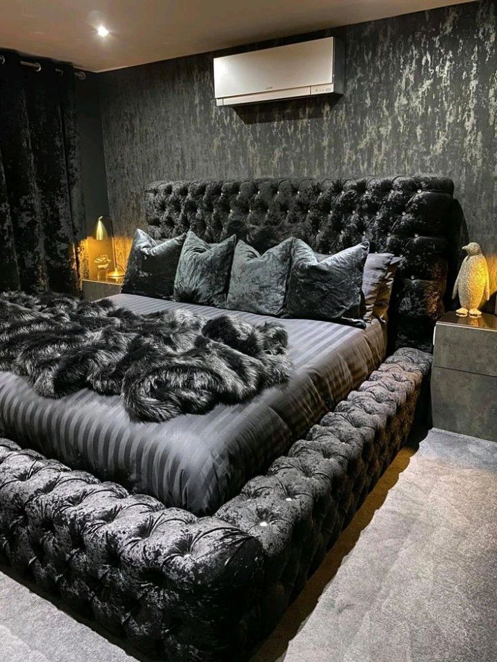 Black Bed