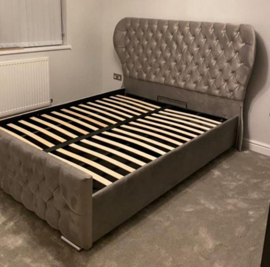  Chesterfield Single Wooden Bed Frame